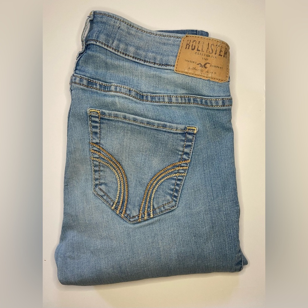 Hollister Women's Light Blue Denim Jeans